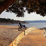 Holiday home Seaside Vacation 4tuna Pinezici (Krk)